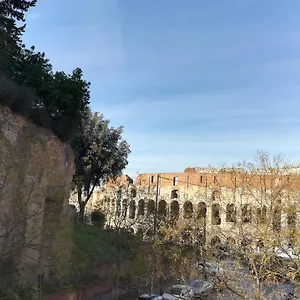 https://colosseum-music-design.it-romehotels.com